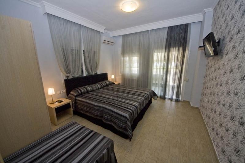Hotel Horizontas Nea Plagia Room photo